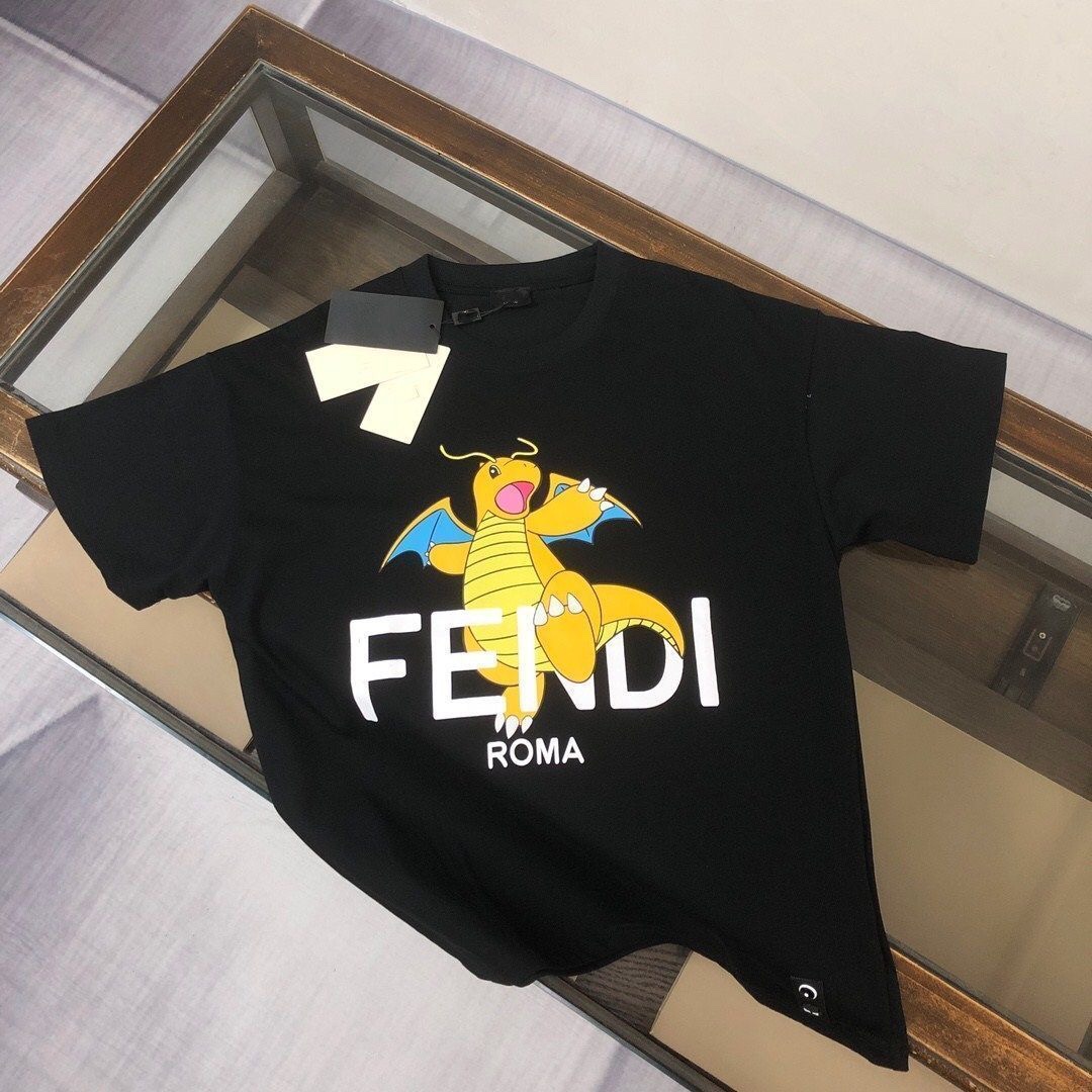 【Fendi旗艦店】（フェンディ）クラシックでスタイリッシュな半袖スウェットシャツ00544