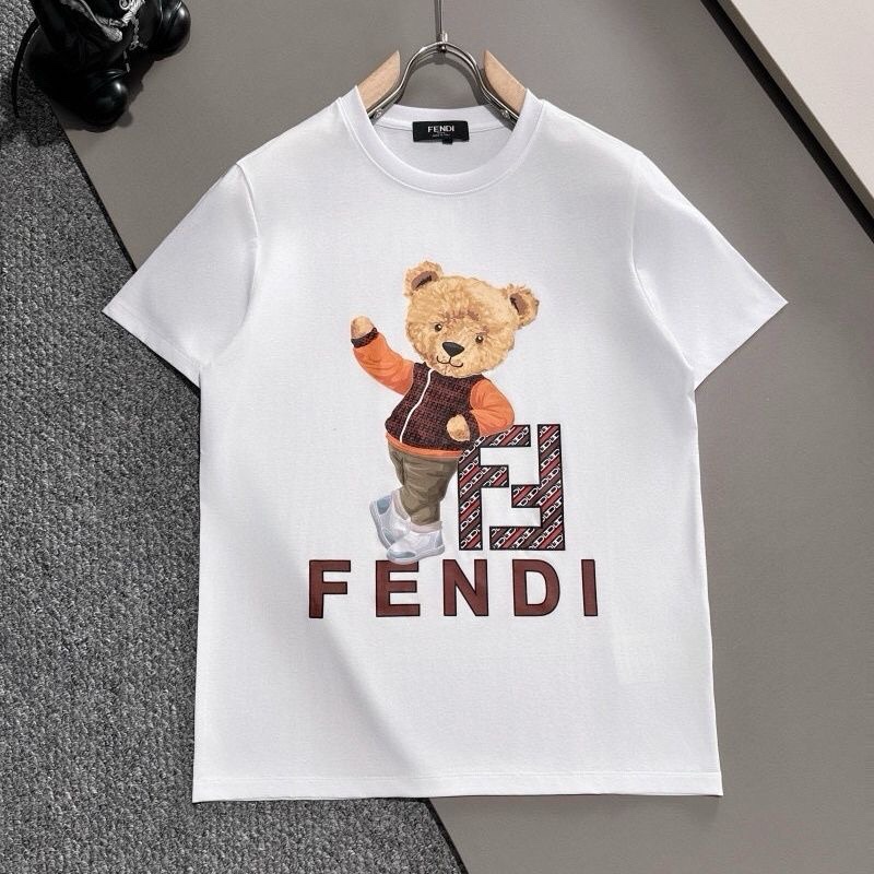 【Fendi旗艦店】（フェンディ）クラシックでスタイリッシュな半袖スウェットシャツ00555