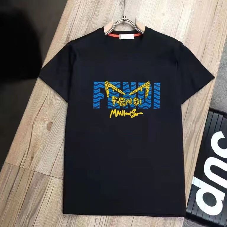 【Fendi旗艦店】（フェンディ）クラシックでスタイリッシュな半袖スウェットシャツ01155