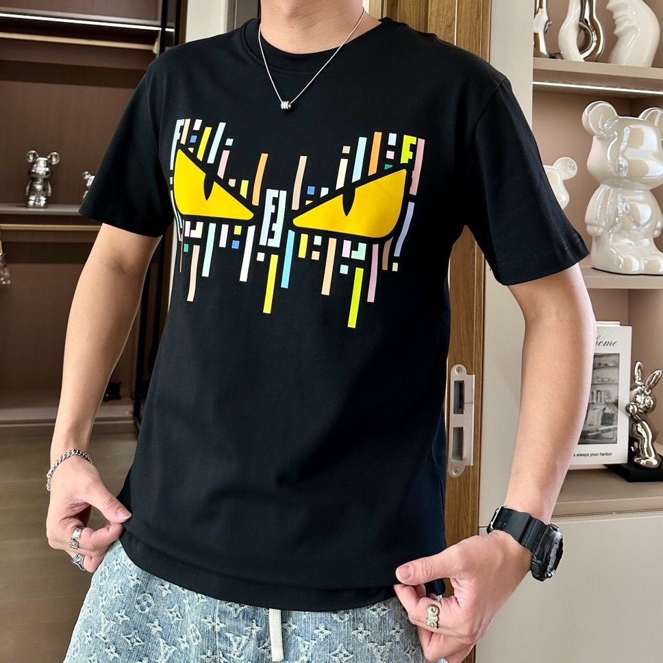 【Fendi旗艦店】（フェンディ）クラシックでスタイリッシュな半袖スウェットシャツ01224