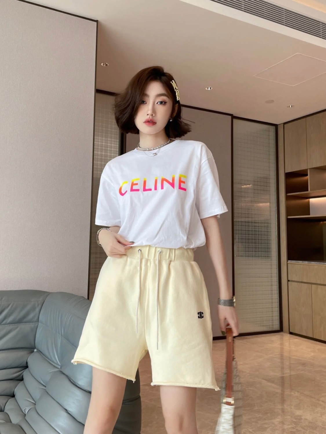 【Celine旗艦店】（セリーヌ）クラシックでスタイリッシュな半袖スウェットシャツ00208