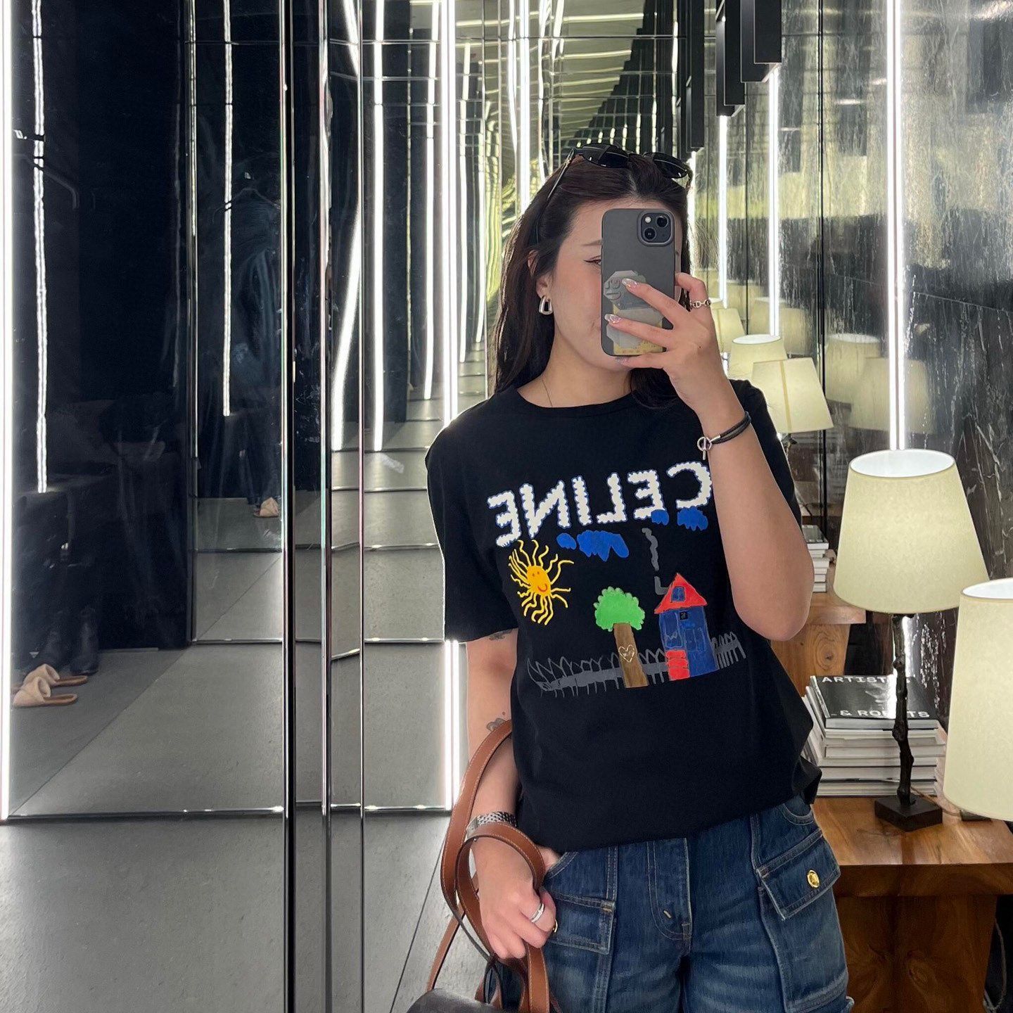 【Celine旗艦店】（セリーヌ）クラシックでスタイリッシュな半袖スウェットシャツ00102