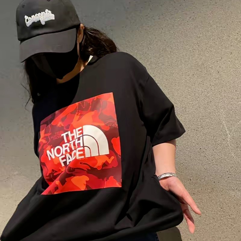 【The North Face旗艦店】（ザ・ノース・フェイス）クラシックでスタイリッシュな半袖スウェットシャツ01566