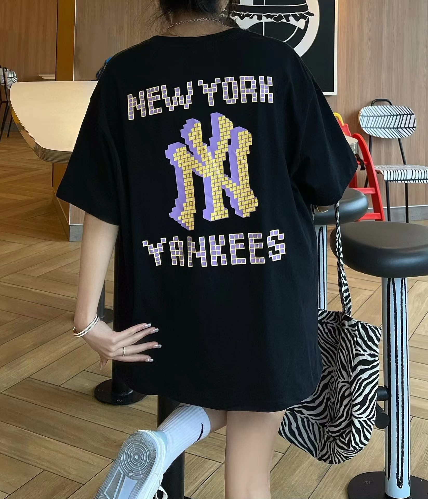 【MLB旗艦店】（エムエルビー）クラシックでスタイリッシュな半袖スウェットシャツ00671