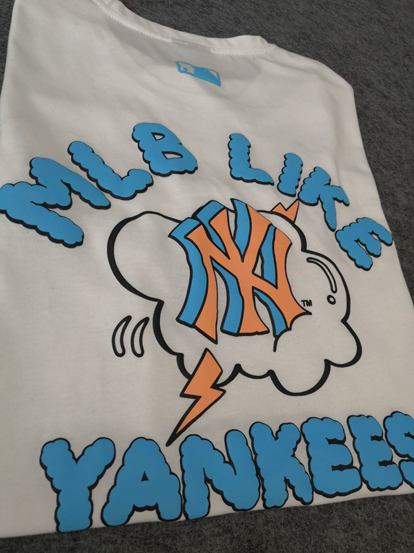 【MLB旗艦店】（エムエルビー）クラシックでスタイリッシュな半袖スウェットシャツ00676