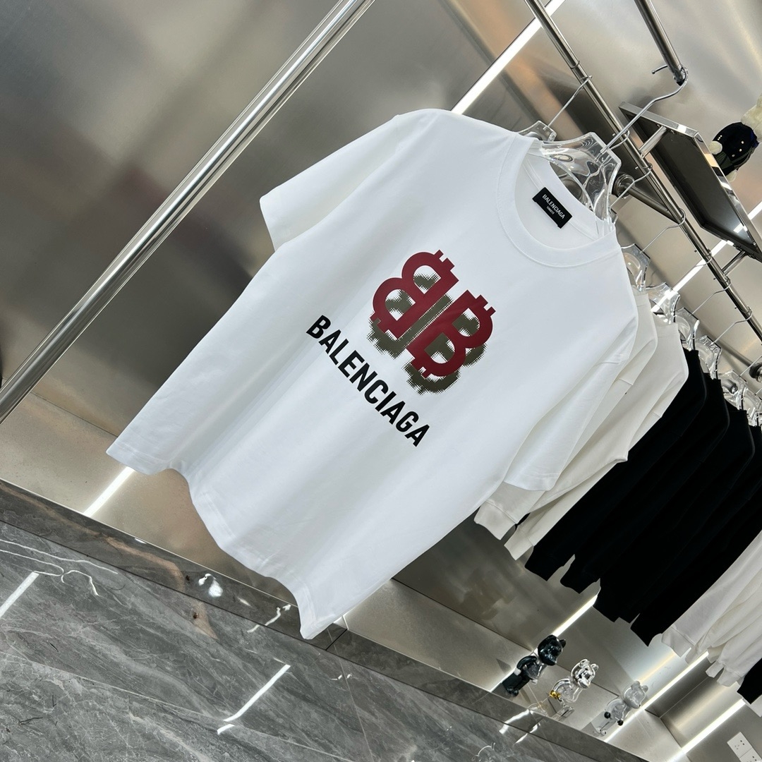 【BALENCIAGA旗艦店】（バレンシアガ）クラシックでスタイリッシュな半袖スウェットシャツ00300