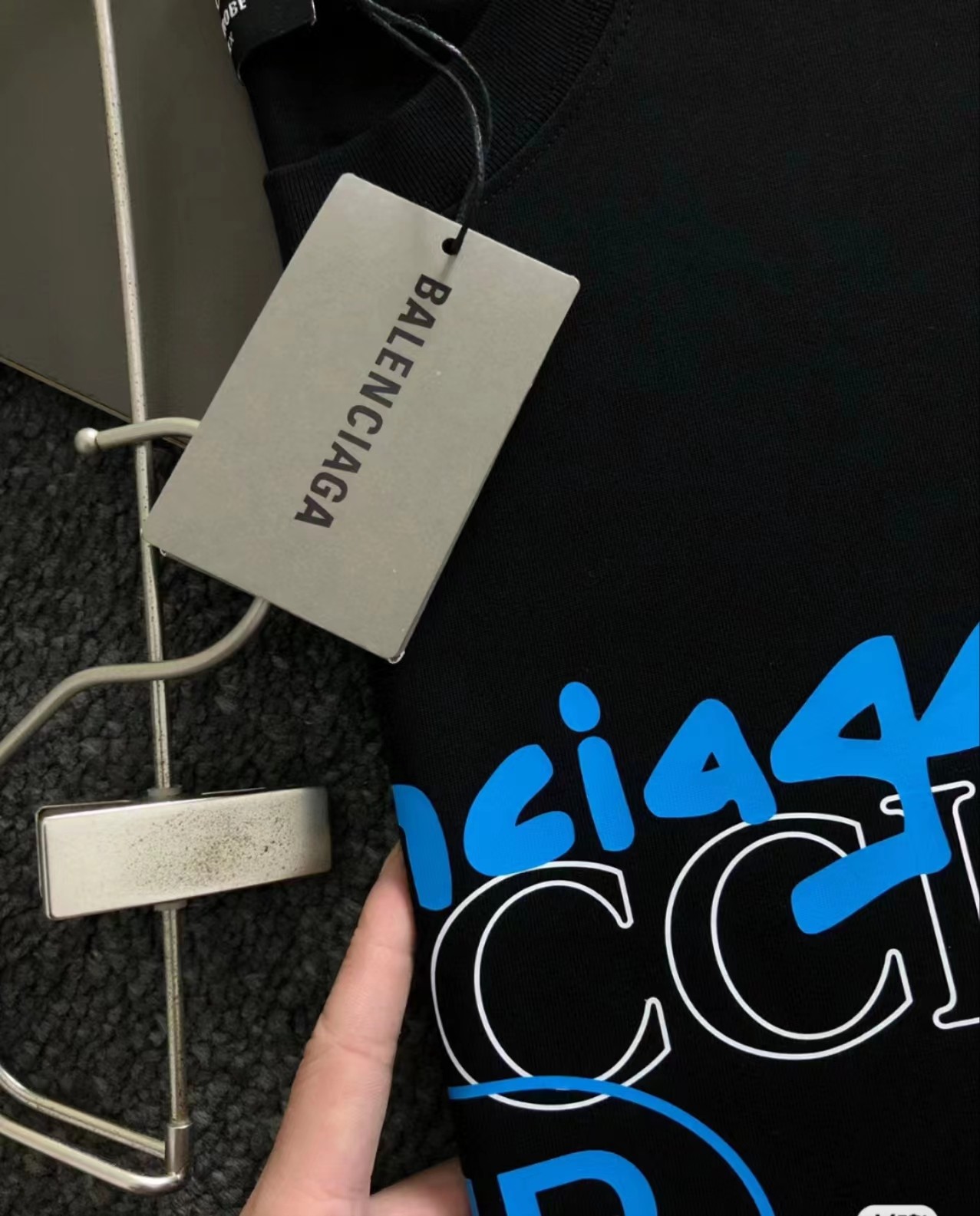 【BALENCIAGA旗艦店】（バレンシアガ）クラシックでスタイリッシュな半袖スウェットシャツ01521