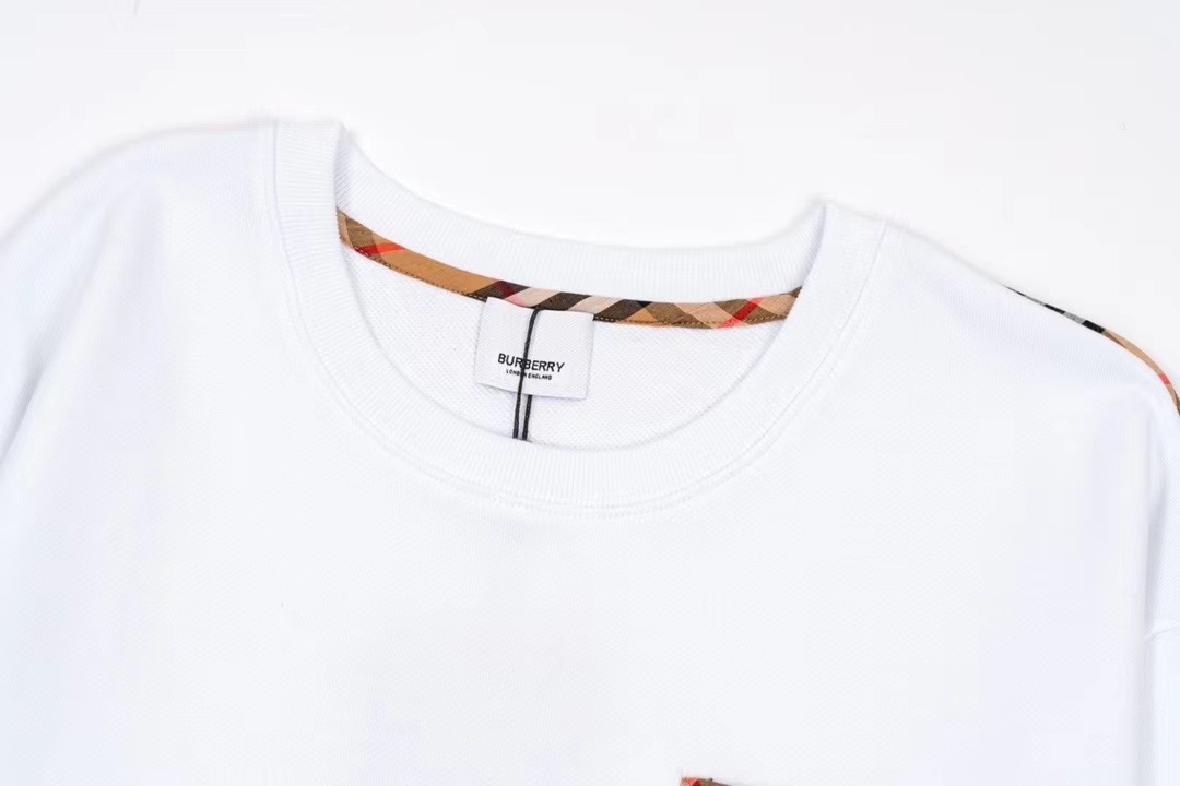 【BURBERRY旗艦店】（バーバリー）クラシックでスタイリッシュな長袖スウェットシャツ00133