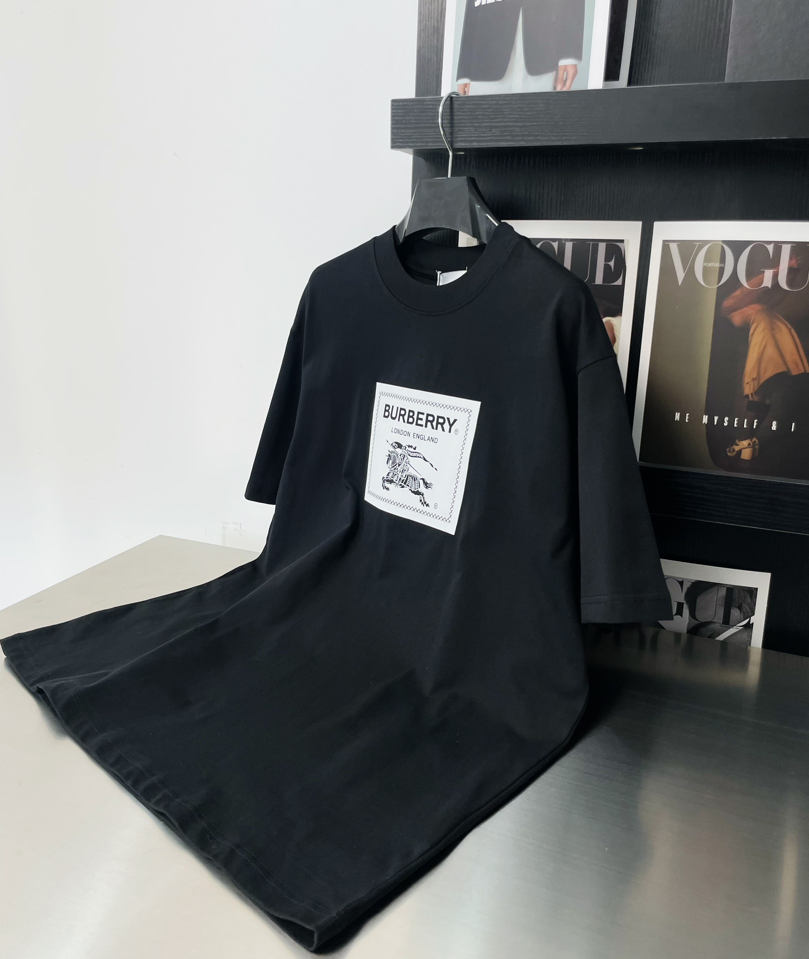 【BURBERRY旗艦店】（バーバリー）クラシックでスタイリッシュな半袖スウェットシャツ00561