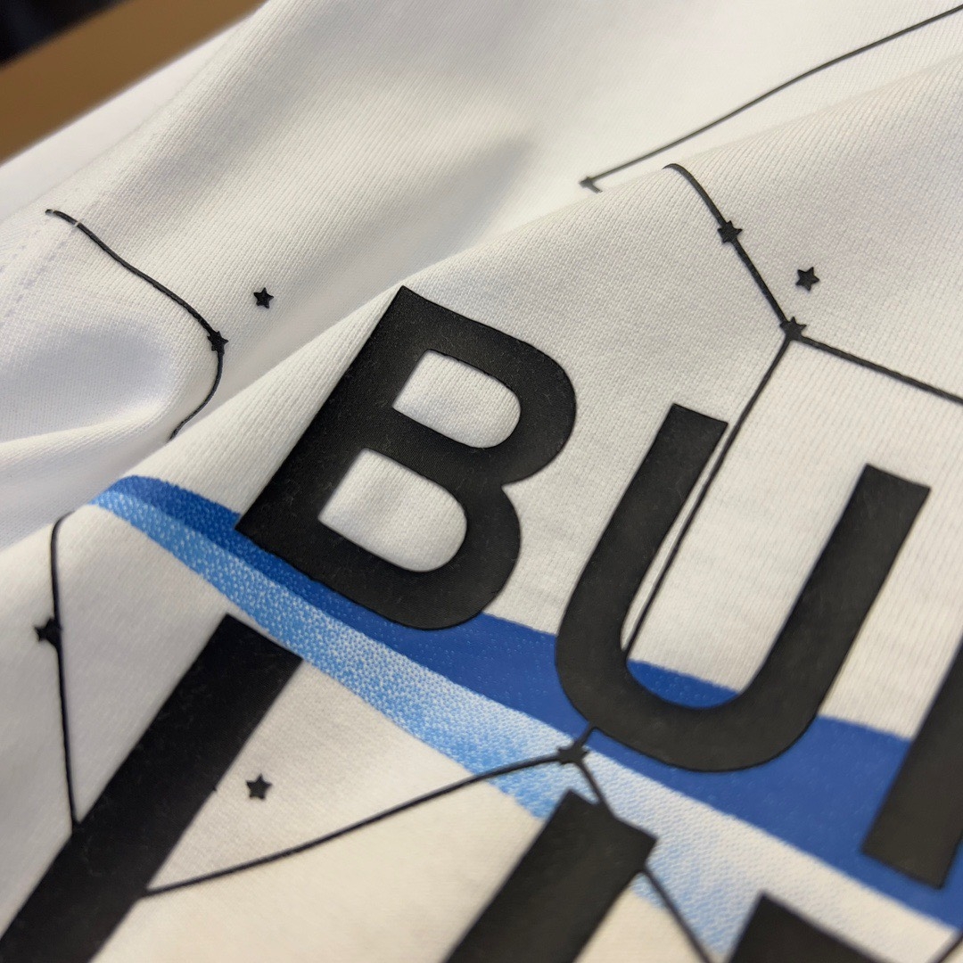 【BURBERRY旗艦店】（バーバリー）クラシックでスタイリッシュな半袖スウェットシャツ00568