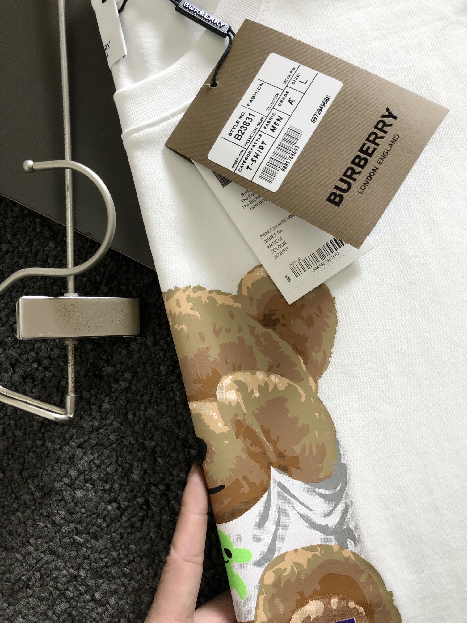 【BURBERRY旗艦店】（バーバリー）クラシックでスタイリッシュな半袖スウェットシャツ01304