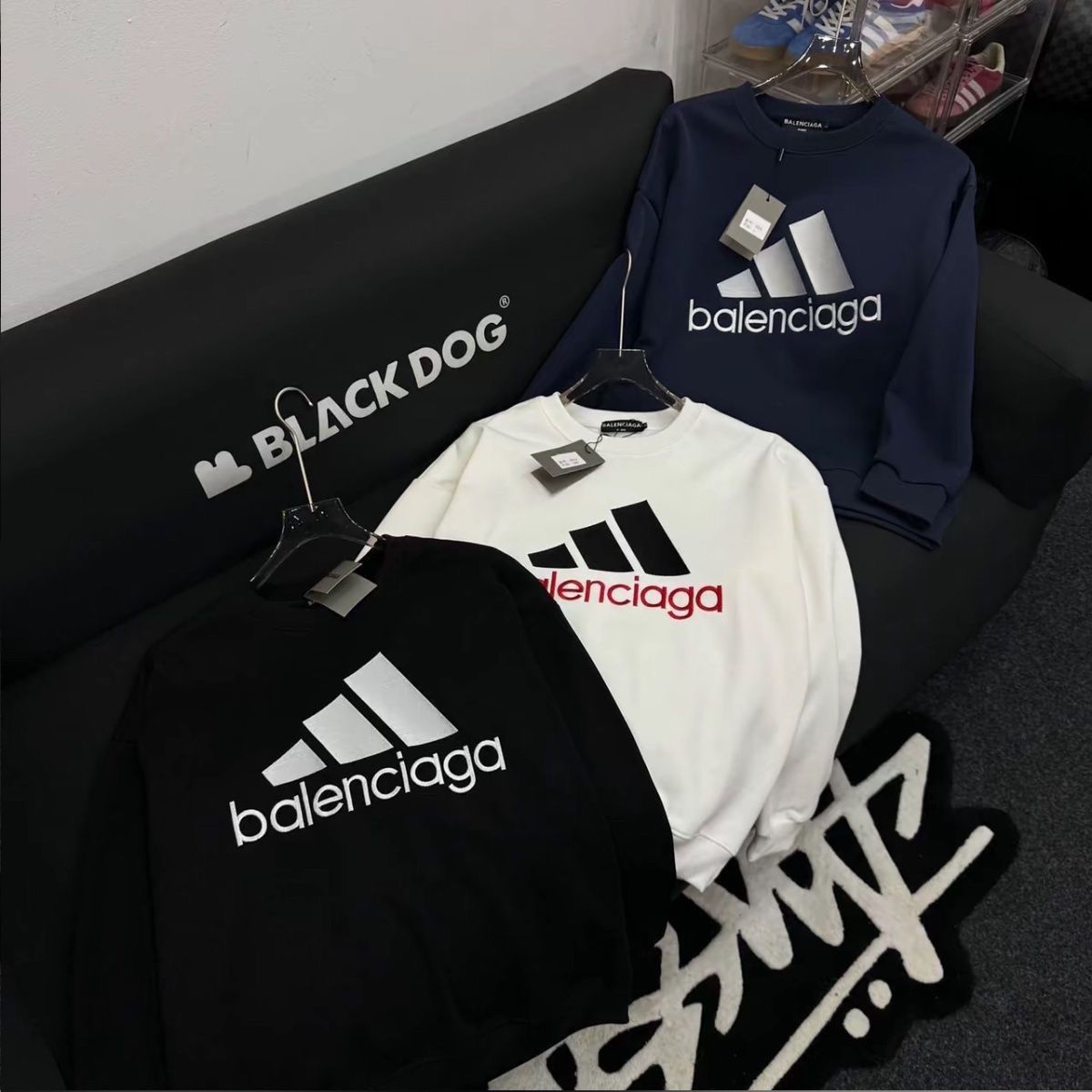 【BALENCIAGA旗艦店】（バレンシアガ）クラシックでスタイリッシュな長袖スウェットシャツ00674