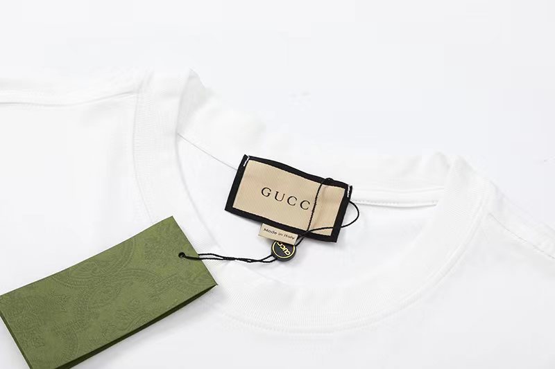 【GUCCI旗艦店】（グッチ）クラシックでスタイリッシュな半袖スウェットシャツ00626