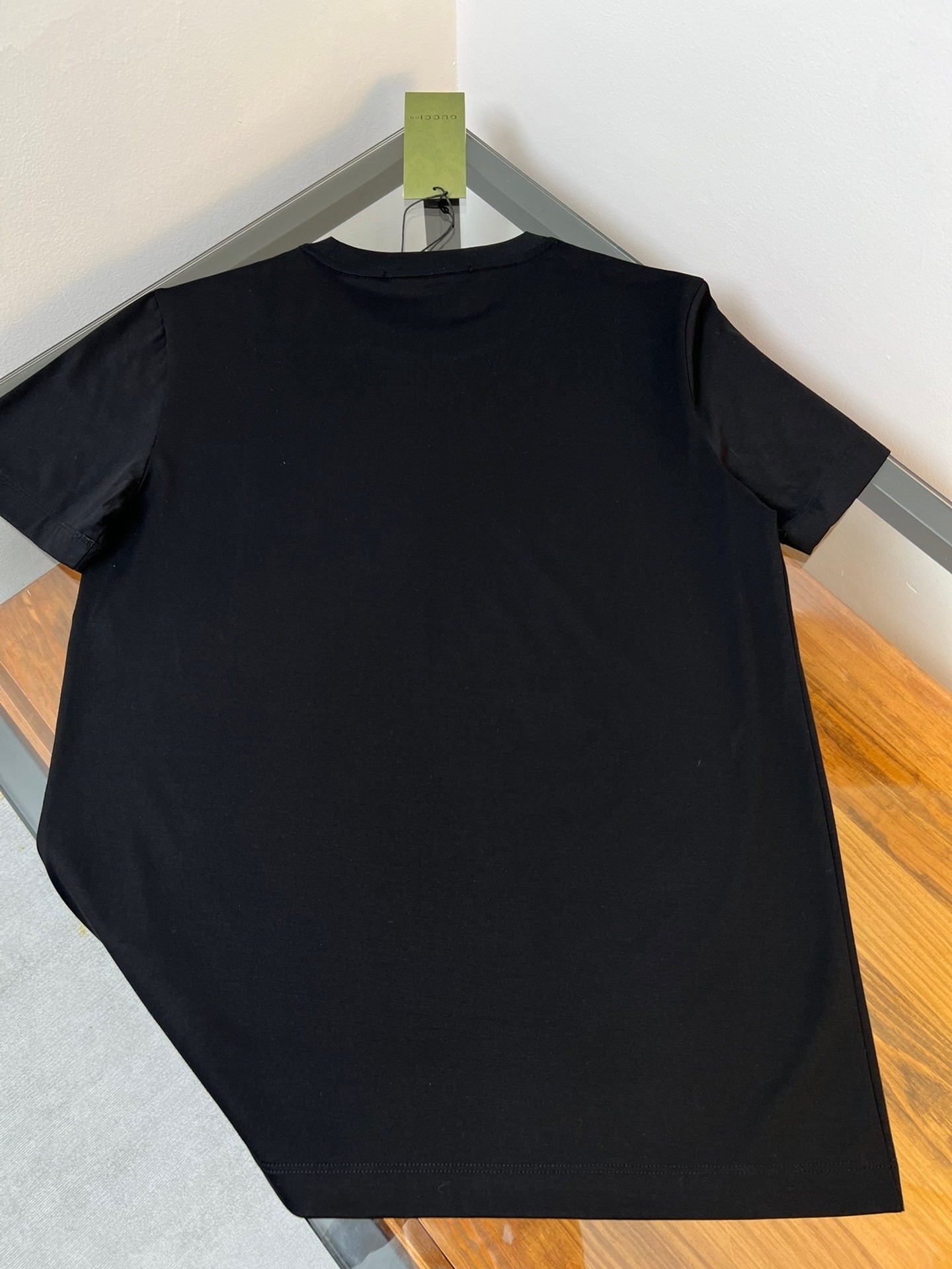 【GUCCI旗艦店】（グッチ）クラシックでスタイリッシュな半袖スウェットシャツ00689