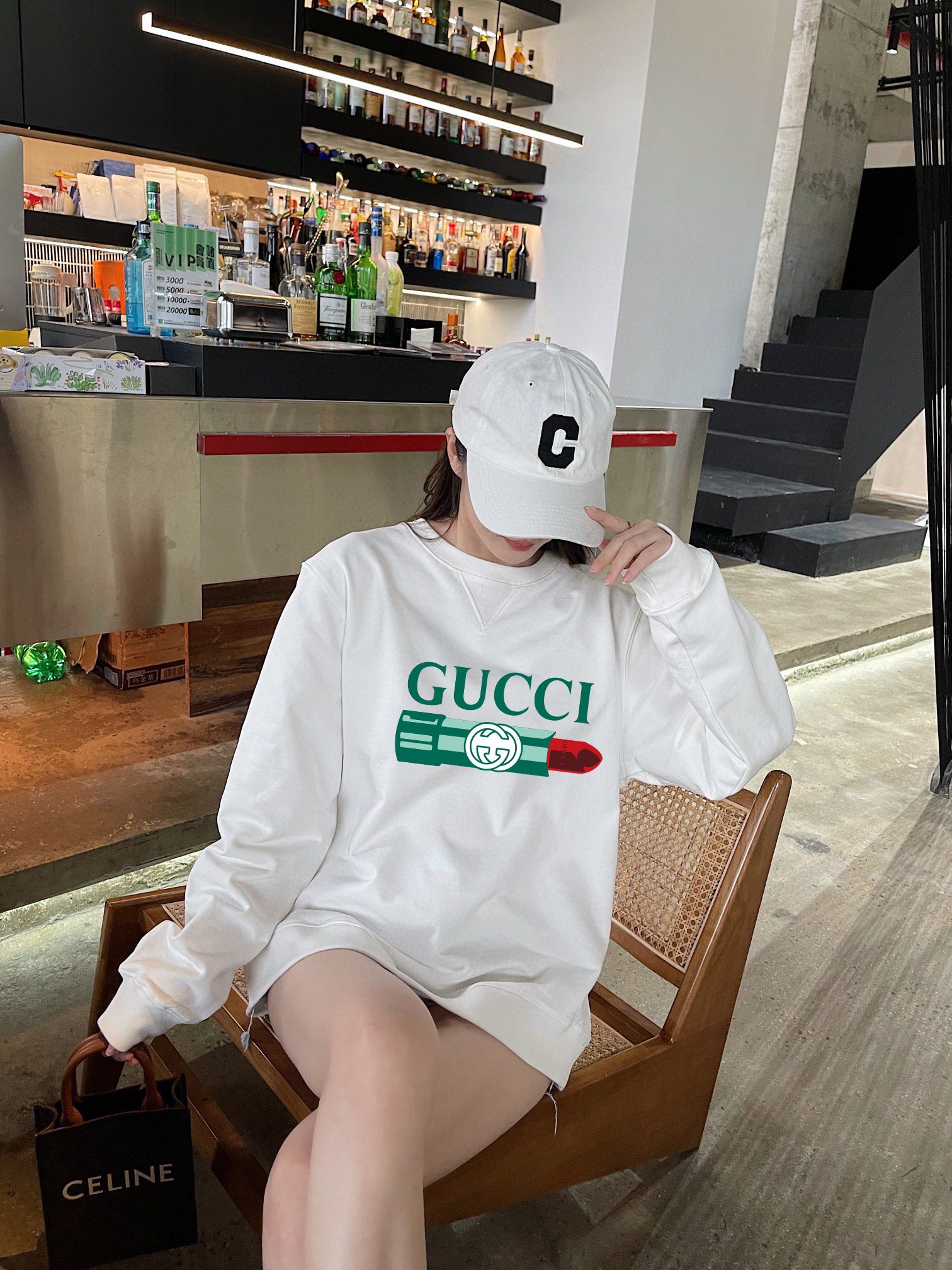 【GUCCI旗艦店】（グッチ）クラシックでスタイリッシュな長袖スウェットシャツ01185