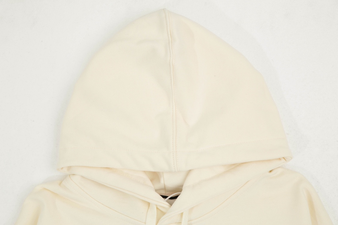 【GUCCI旗艦店】（グッチ）クラシックでスタイリッシュな長袖スウェットシャツ01209