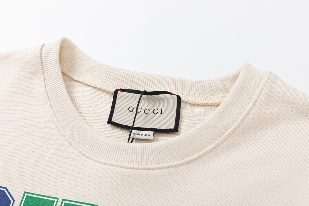 【GUCCI旗艦店】（グッチ）クラシックでスタイリッシュな長袖スウェットシャツ01210