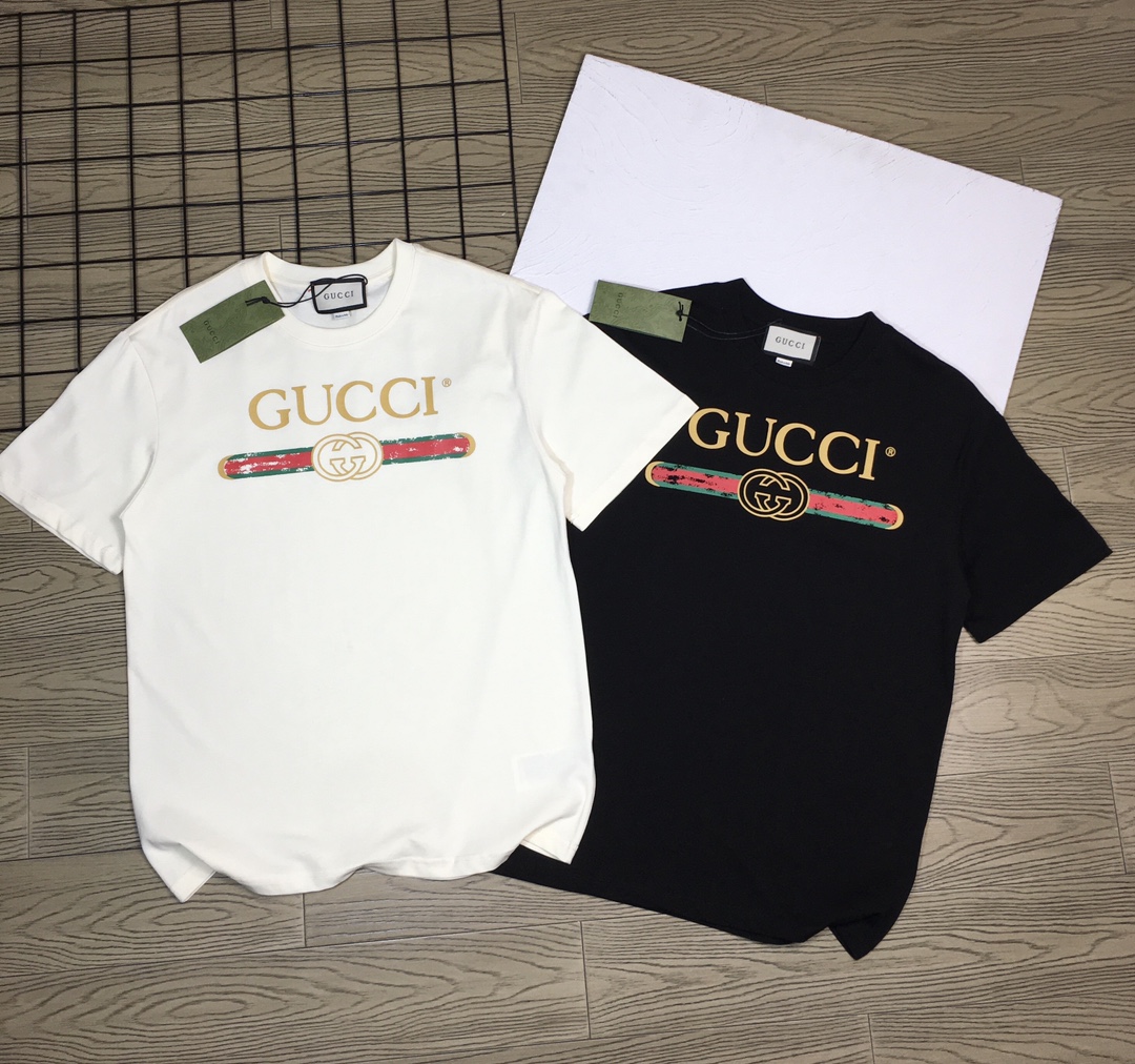 【GUCCI旗艦店】（グッチ）クラシックでスタイリッシュな半袖スウェットシャツ01399