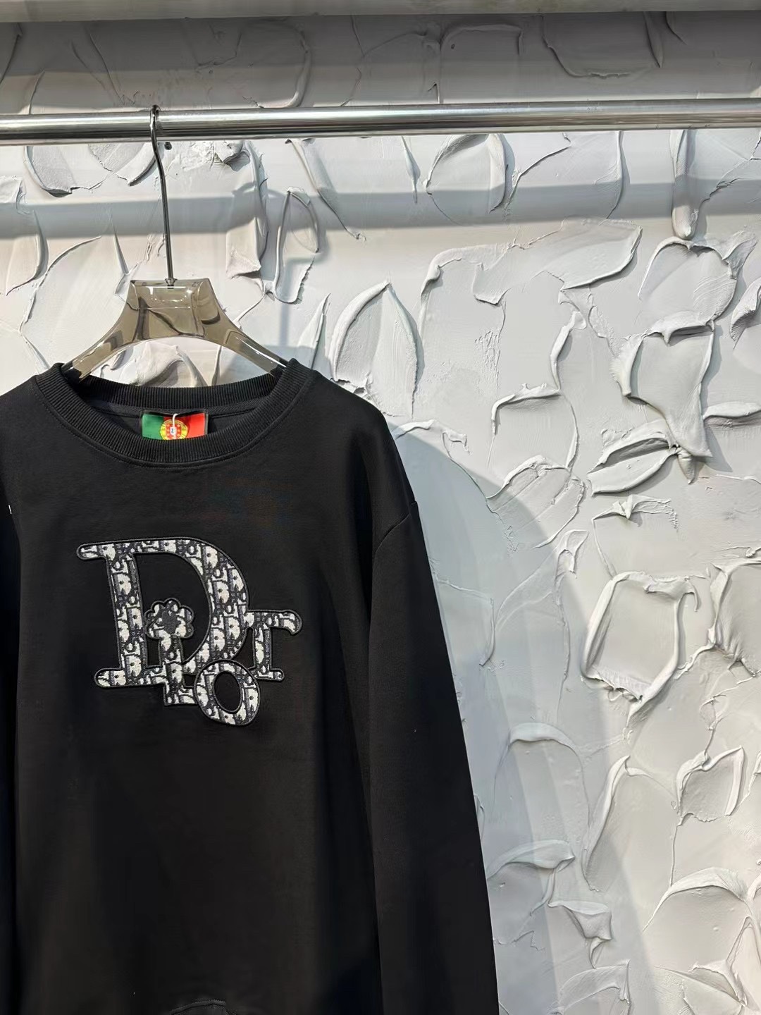 【GUCCI旗艦店】（グッチ）クラシックでスタイリッシュな長袖スウェットシャツ01873