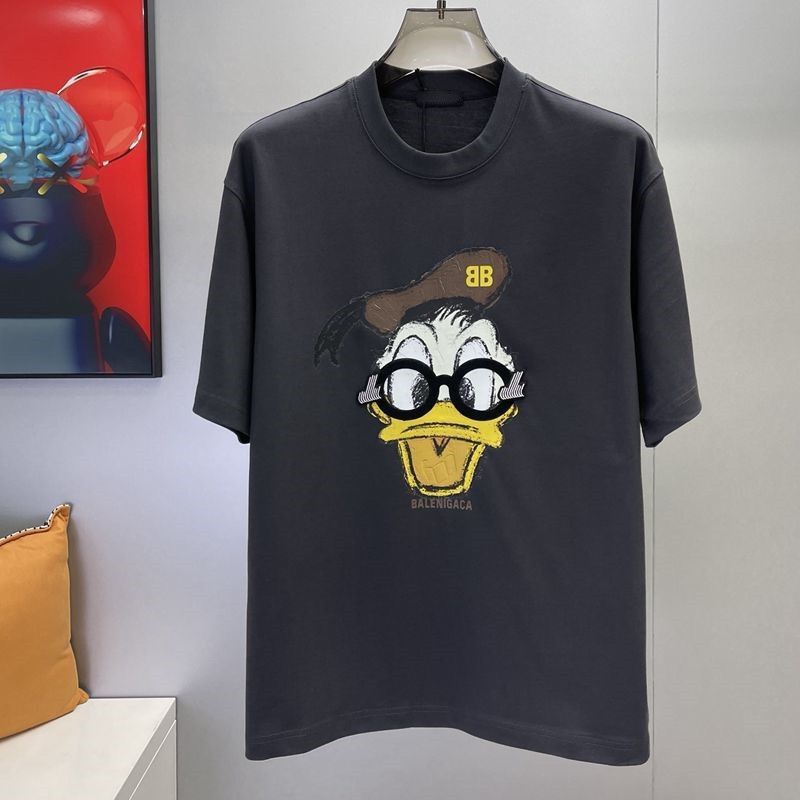 【BALENCIAGA旗艦店】（バレンシアガ）クラシックでスタイリッシュな長袖スウェットシャツ01066