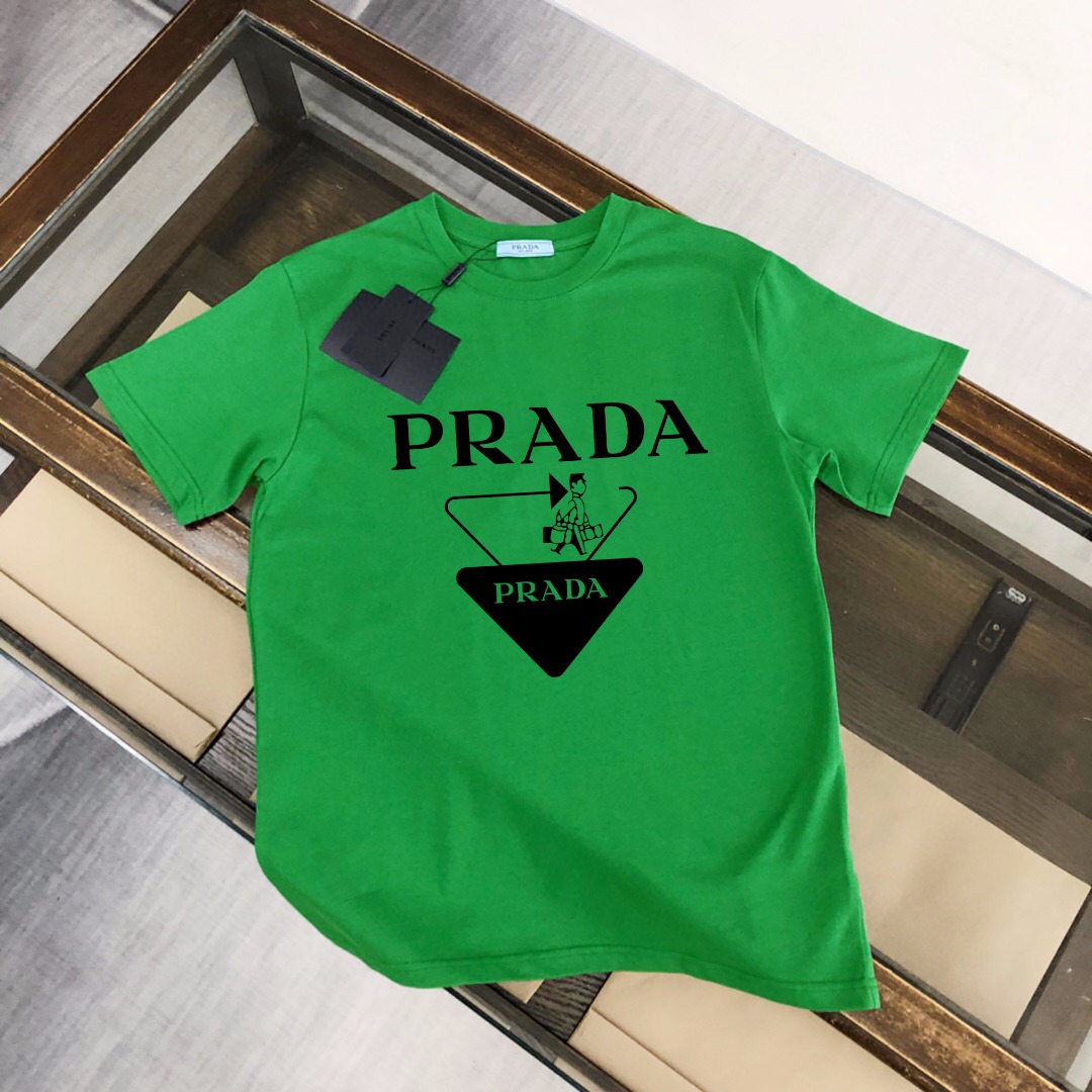 【Prada旗艦店】（プラダ）クラシックでスタイリッシュな半袖スウェットシャツ01162