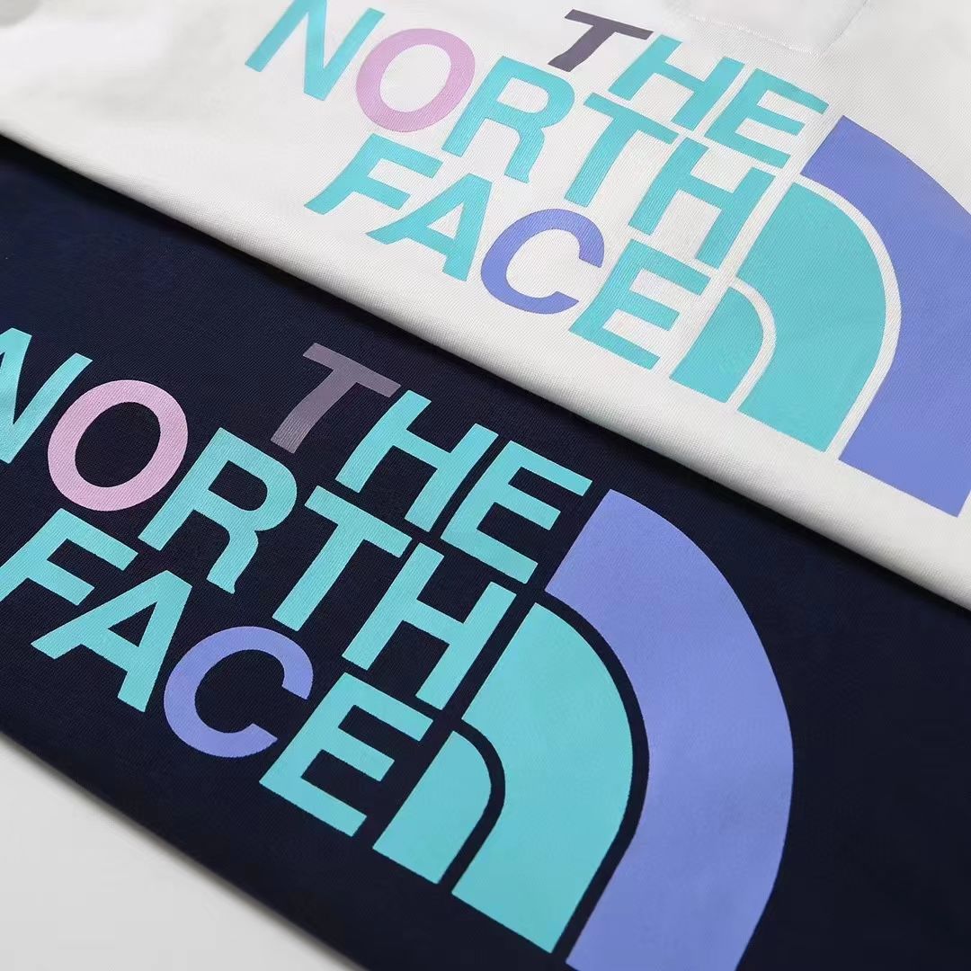 【The North Face旗艦店】（ザ・ノース・フェイス）クラシックでスタイリッシュな半袖スウェットシャツ01117