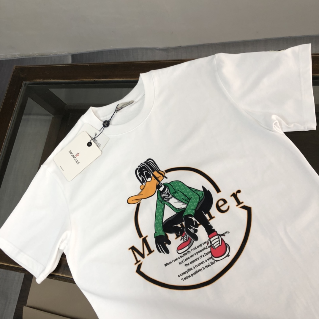 【MONCLER旗艦店】（モンクレール）クラシックでスタイリッシュな長袖スウェットシャツ00921