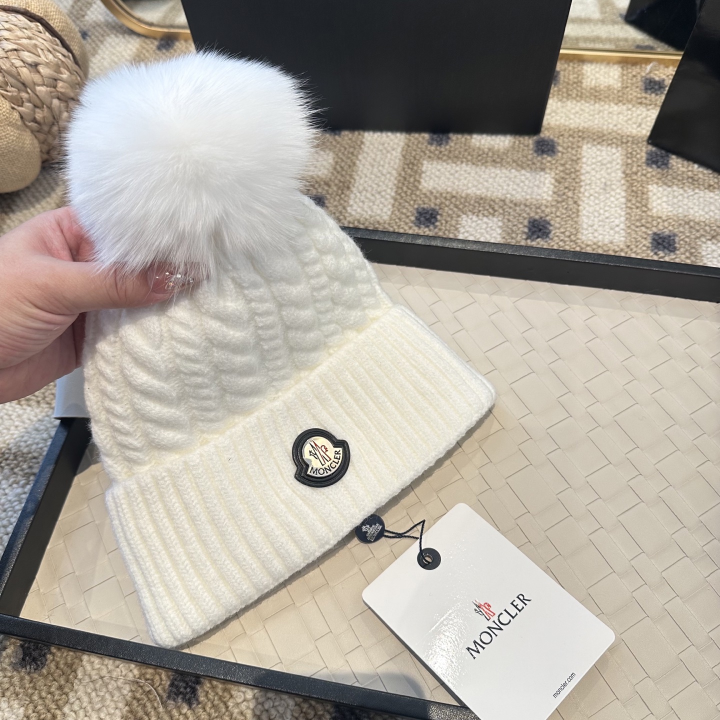 【MONCLER旗艦店】（モンクレール）時代を超えて人気のクラシックな帽子秋冬コレクション