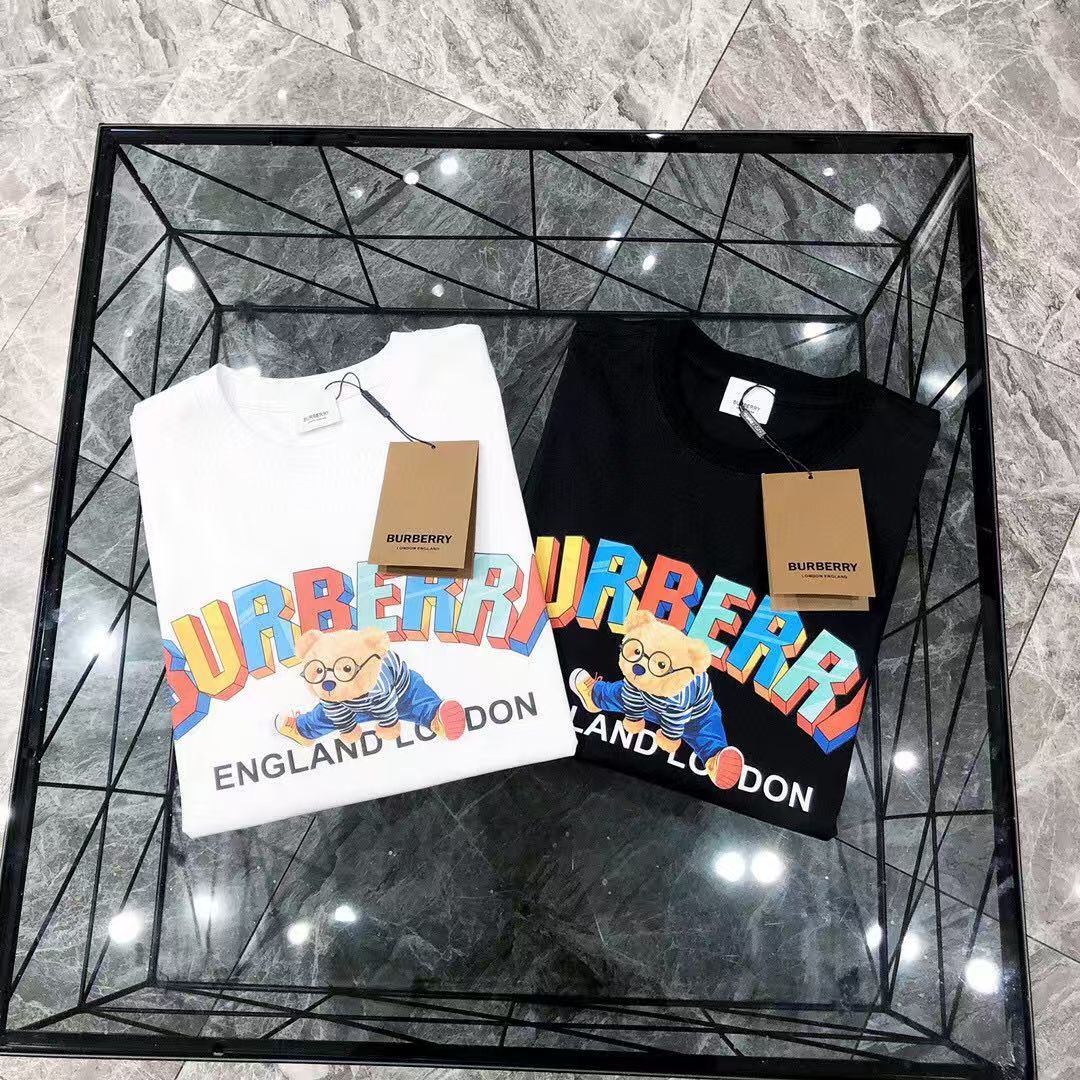 【BURBERRY旗艦店】（バーバリー）クラシックでスタイリッシュな半袖スウェットシャツ00380