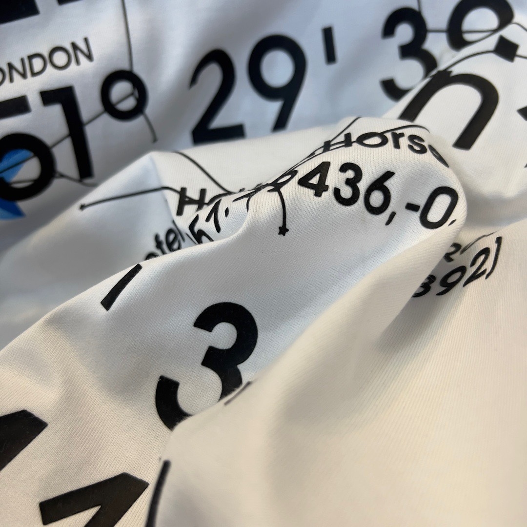 【BURBERRY旗艦店】（バーバリー）クラシックでスタイリッシュな半袖スウェットシャツ00568