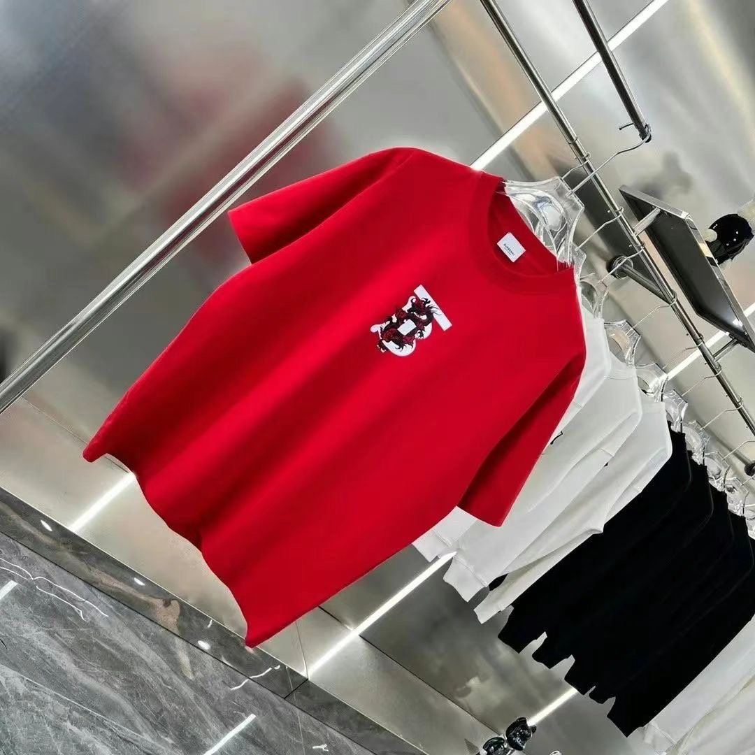 【BURBERRY旗艦店】（バーバリー）クラシックでスタイリッシュな半袖スウェットシャツ01522