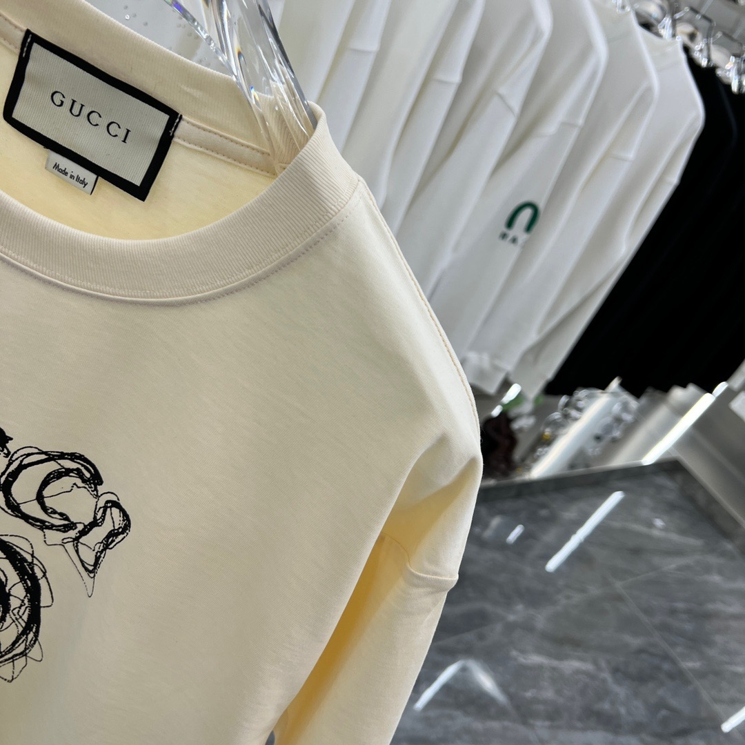 【GUCCI旗艦店】（グッチ）クラシックでスタイリッシュな半袖スウェットシャツ00580