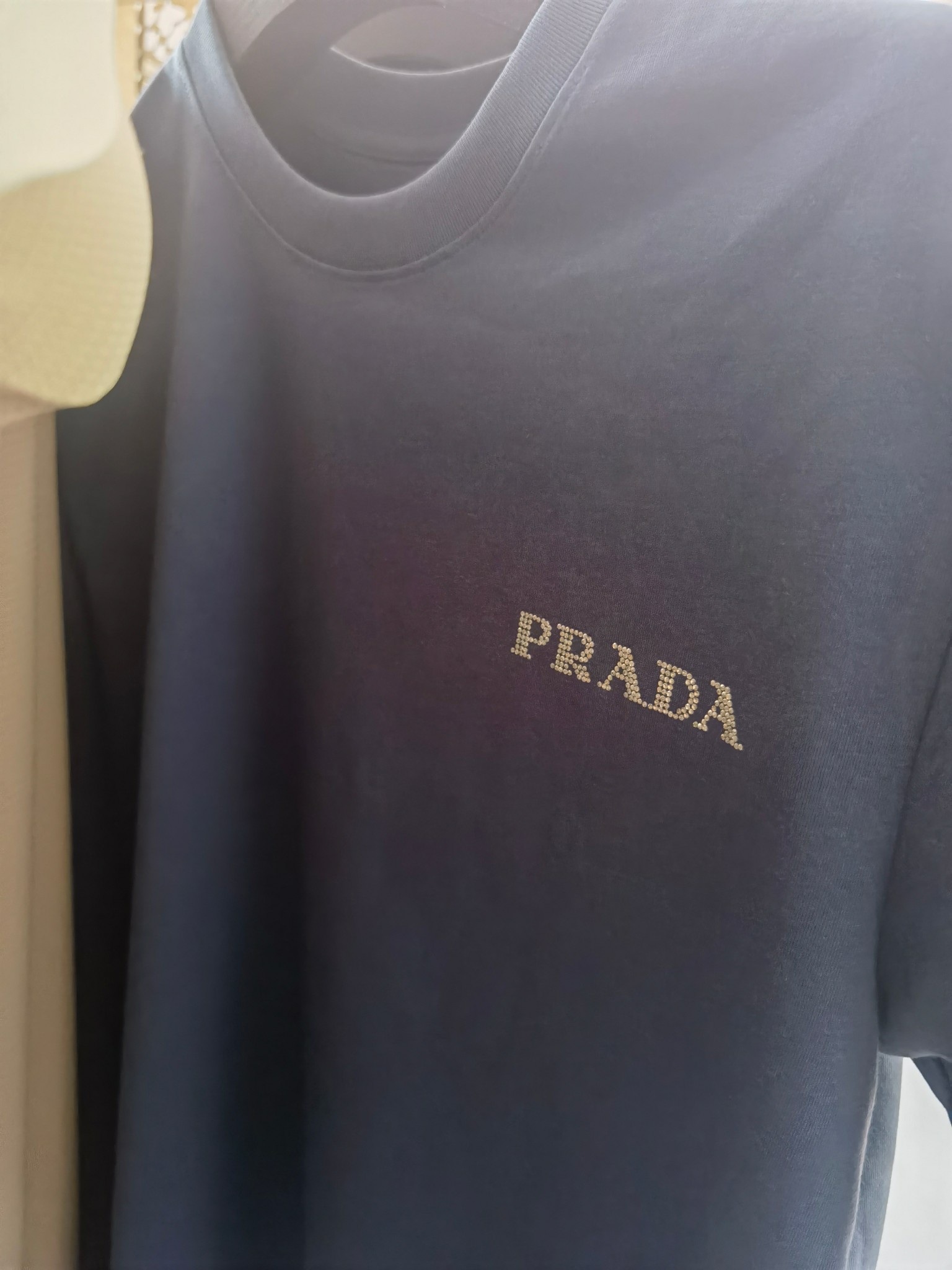 【BALENCIAGA旗艦店】（バレンシアガ）クラシックでスタイリッシュな長袖スウェットシャツ00914