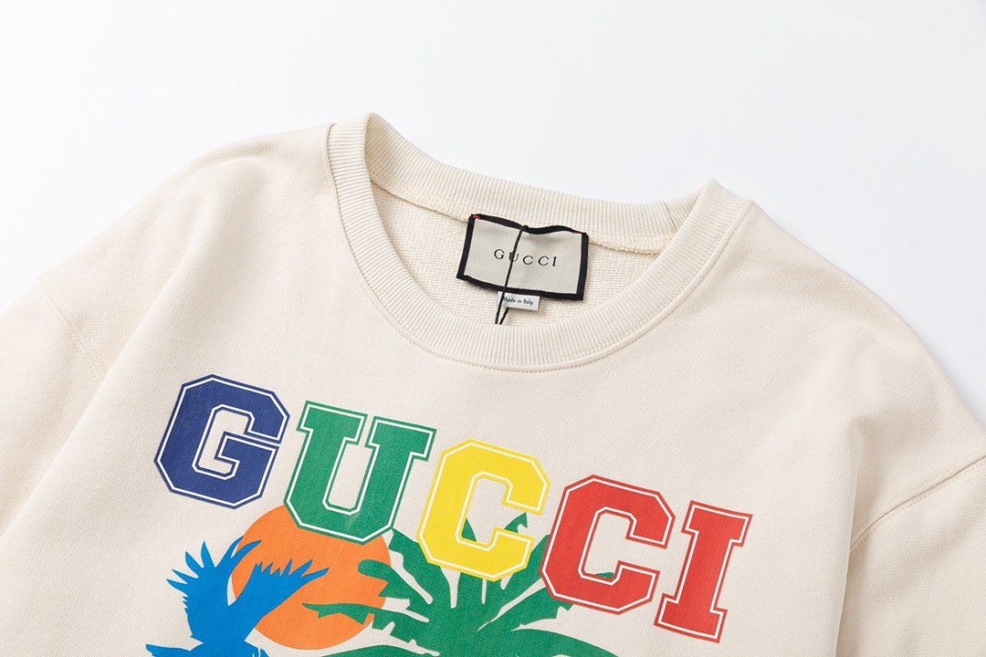 【GUCCI旗艦店】（グッチ）クラシックでスタイリッシュな長袖スウェットシャツ01210