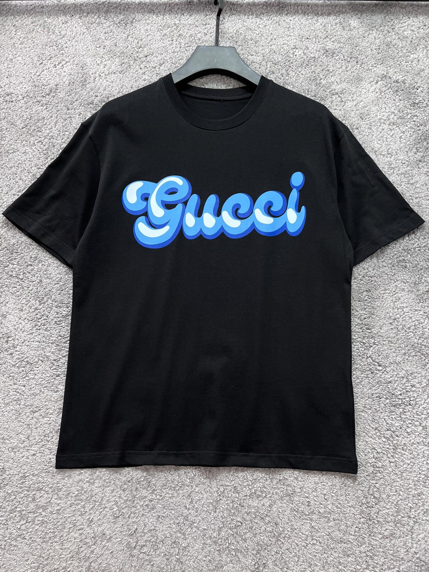 【GUCCI旗艦店】（グッチ）クラシックでスタイリッシュな半袖スウェットシャツ01402