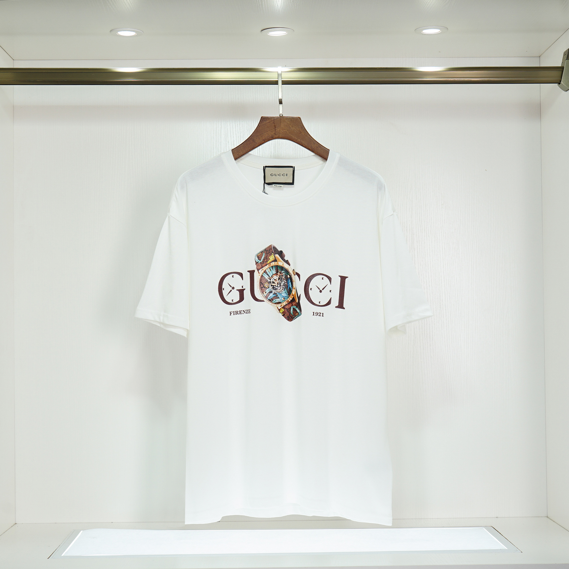 【GUCCI旗艦店】（グッチ）クラシックでスタイリッシュな半袖スウェットシャツ01850