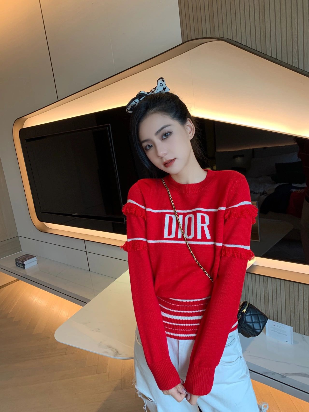 【DIOR旗艦店】（ディオール）クラシックでスタイリッシュな長袖スウェットシャツ00002