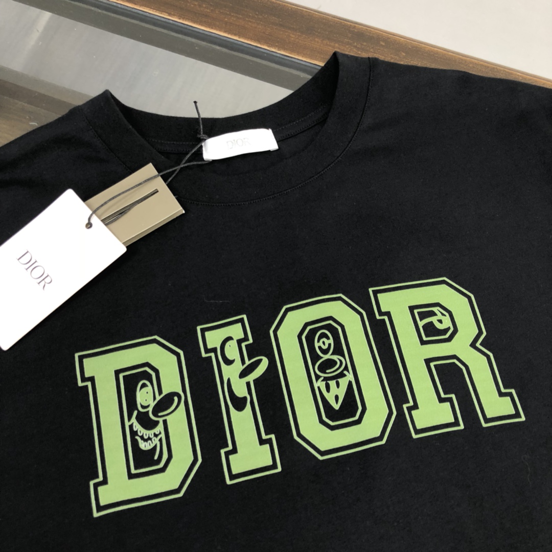 【DIOR旗艦店】（ディオール）クラシックでスタイリッシュな半袖スウェットシャツ00469