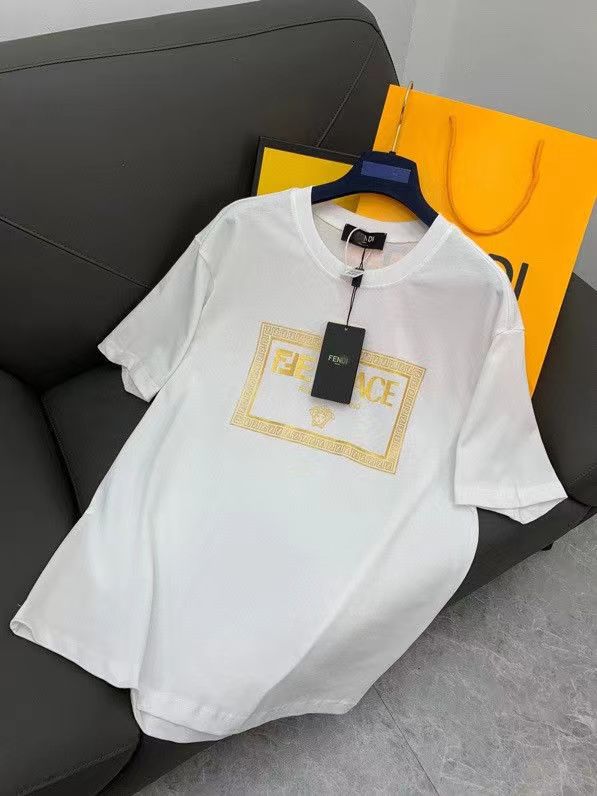 【Fendi旗艦店】（フェンディ）クラシックでスタイリッシュな半袖スウェットシャツ01254