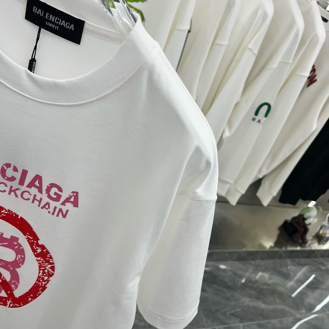 【BALENCIAGA旗艦店】（バレンシアガ）クラシックでスタイリッシュな半袖スウェットシャツ01292