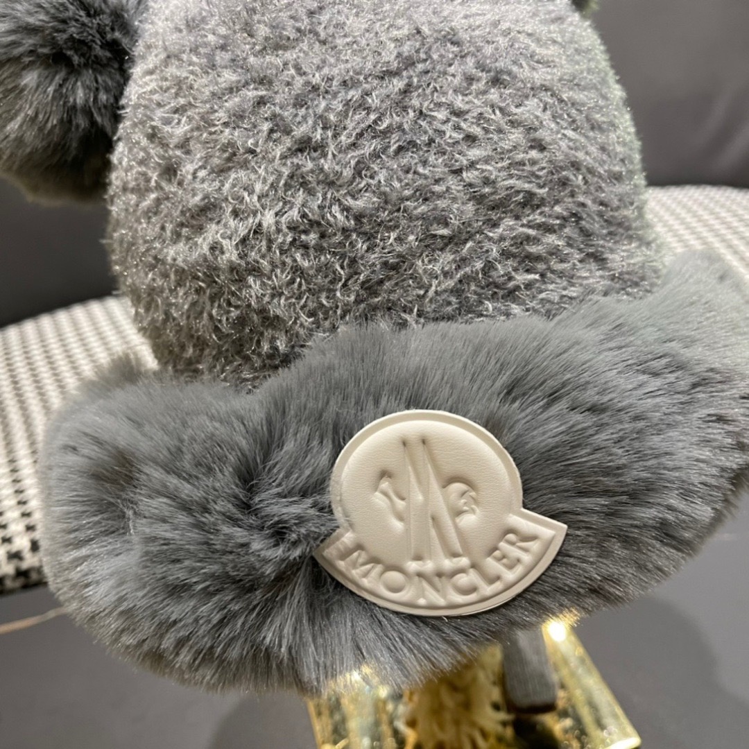 【MONCLER旗艦店】（モンクレール）時代を超えて人気のクラシックな帽子秋冬コレクション