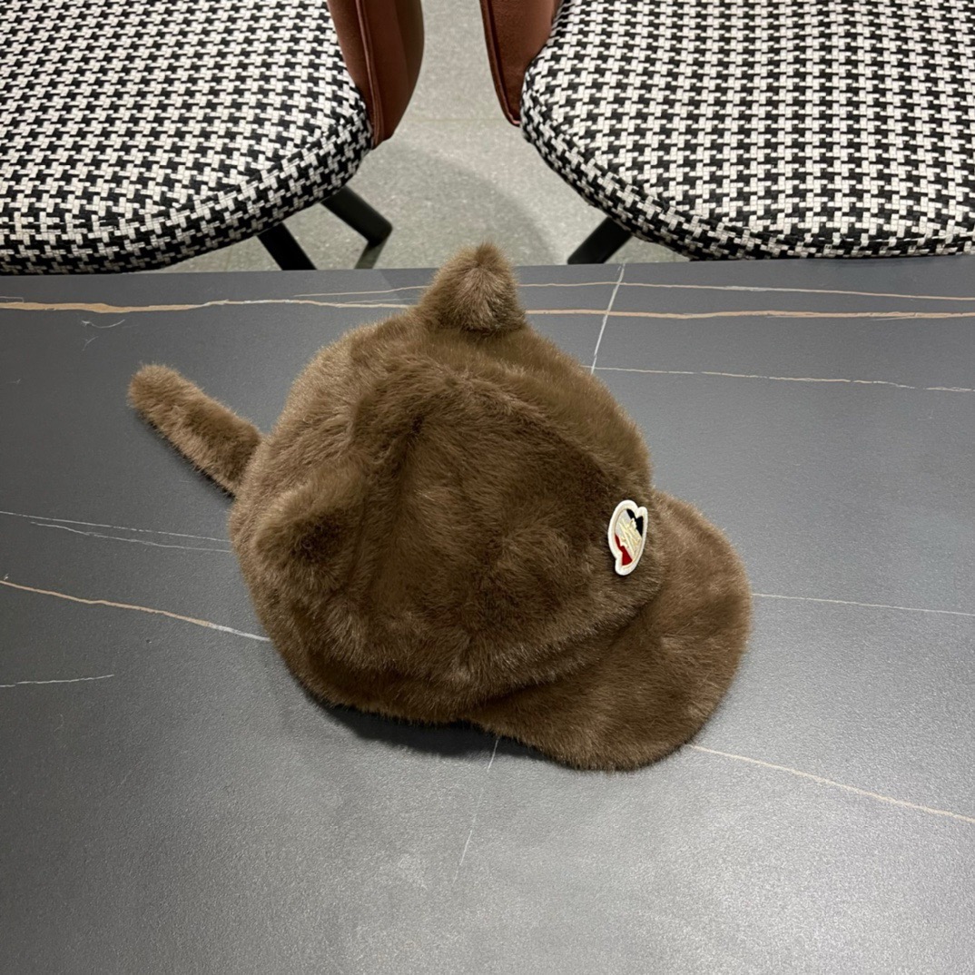 【MONCLER旗艦店】（モンクレール）時代を超えて人気のクラシックな帽子秋冬コレクション