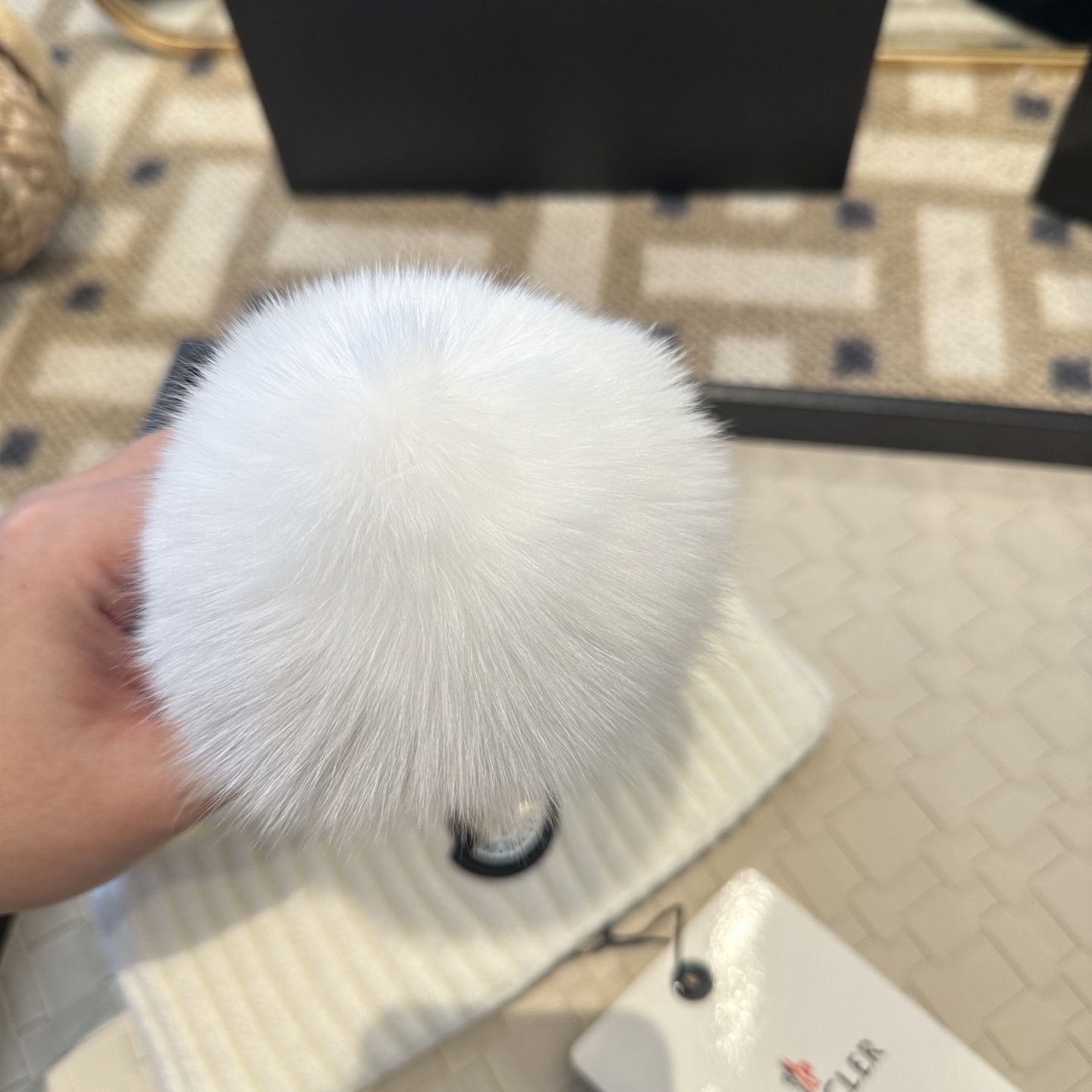 【MONCLER旗艦店】（モンクレール）時代を超えて人気のクラシックな帽子秋冬コレクション