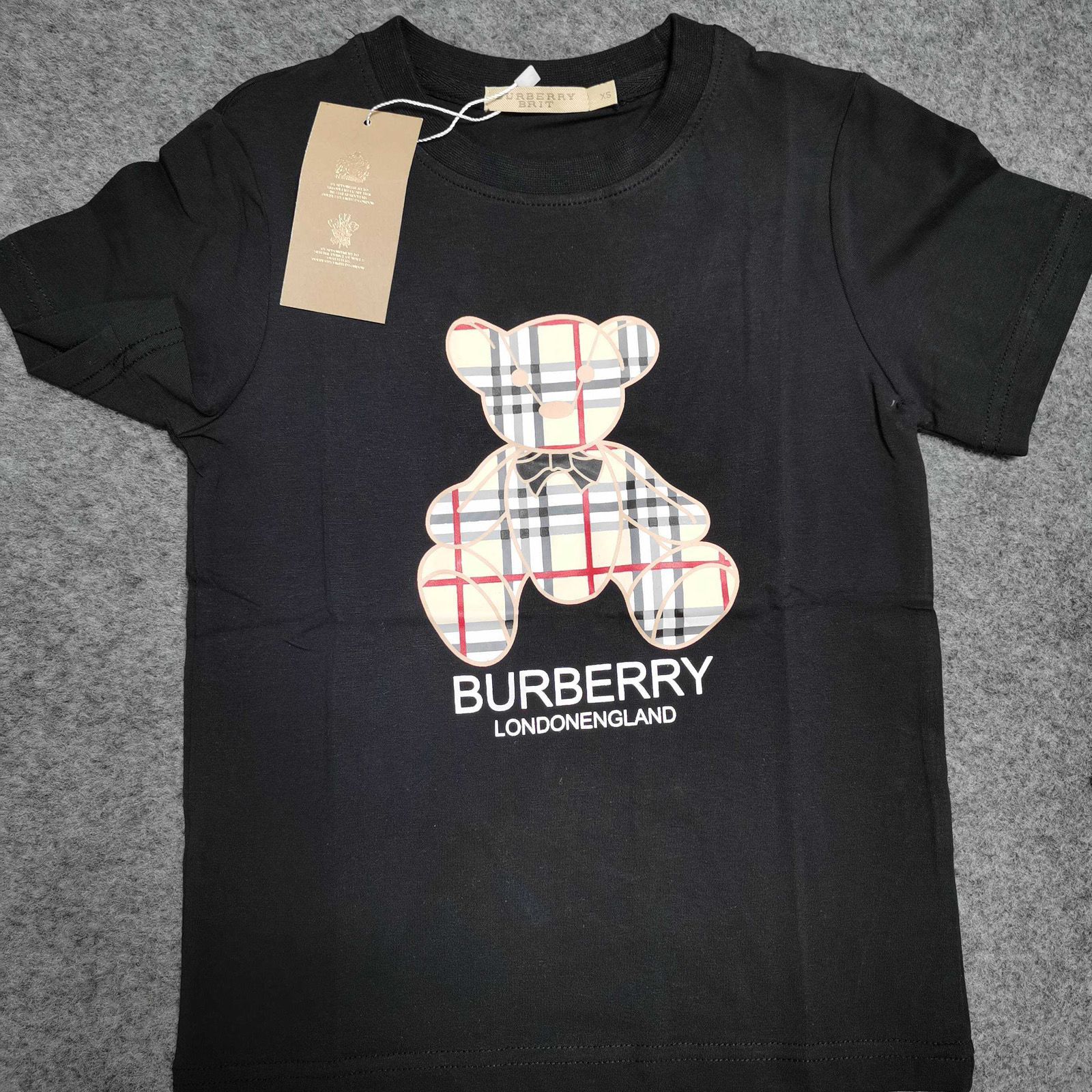 【BURBERRY旗艦店】（バーバリー）クラシックでスタイリッシュな半袖スウェットシャツ00003