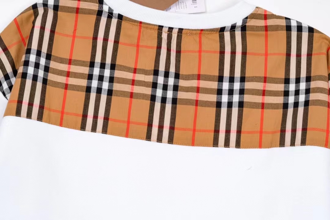 【BURBERRY旗艦店】（バーバリー）クラシックでスタイリッシュな長袖スウェットシャツ00133