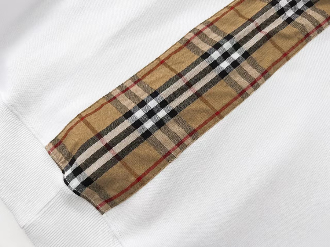 【BURBERRY旗艦店】（バーバリー）クラシックでスタイリッシュな長袖スウェットシャツ00134