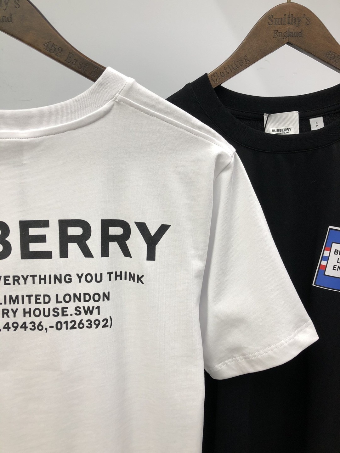 【BURBERRY旗艦店】（バーバリー）クラシックでスタイリッシュな半袖スウェットシャツ00564