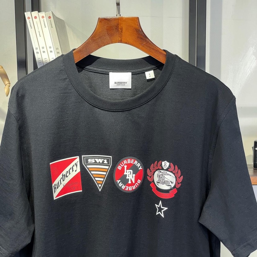 【BURBERRY旗艦店】（バーバリー）クラシックでスタイリッシュな半袖スウェットシャツ00566