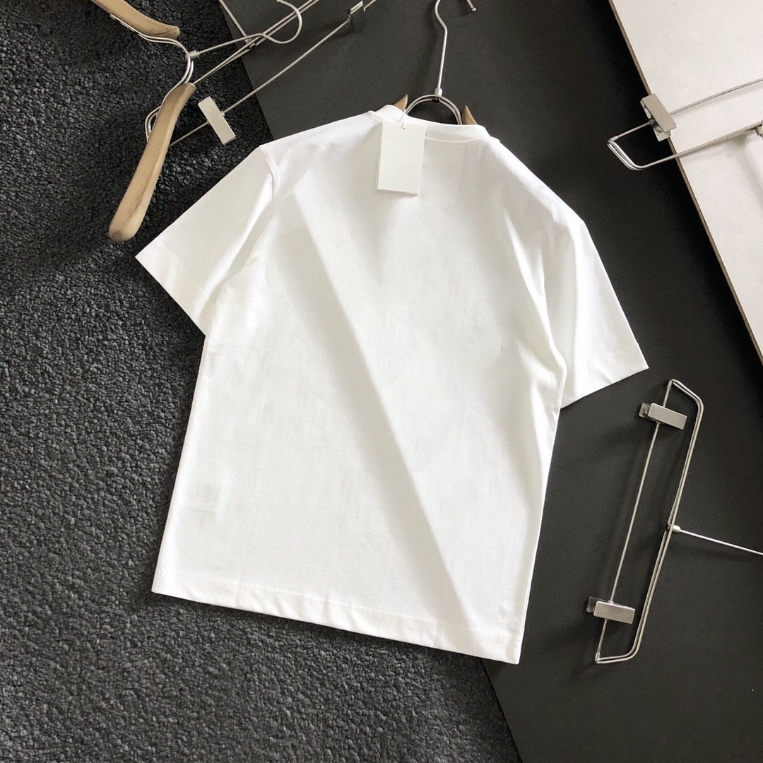 【BURBERRY旗艦店】（バーバリー）クラシックでスタイリッシュな半袖スウェットシャツ00567