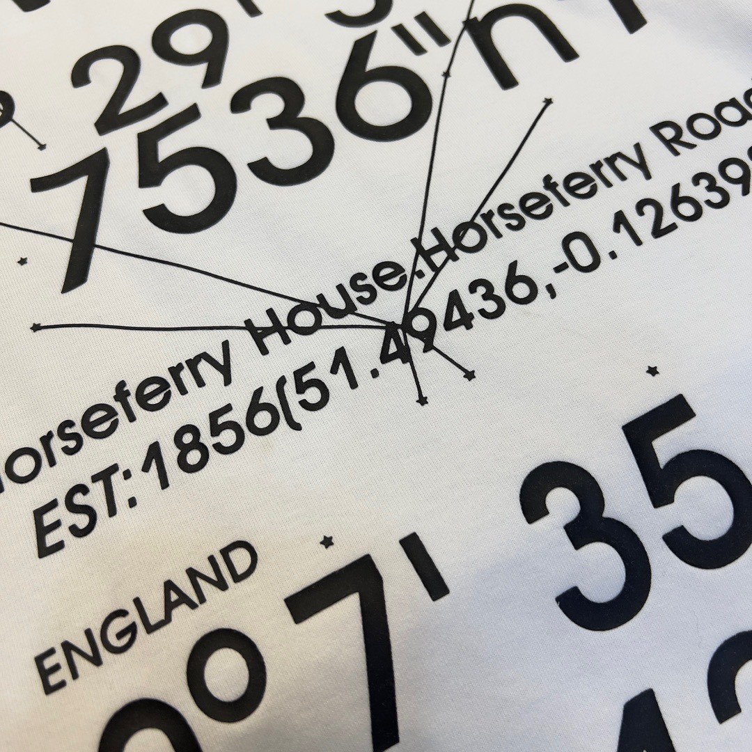 【BURBERRY旗艦店】（バーバリー）クラシックでスタイリッシュな半袖スウェットシャツ00568